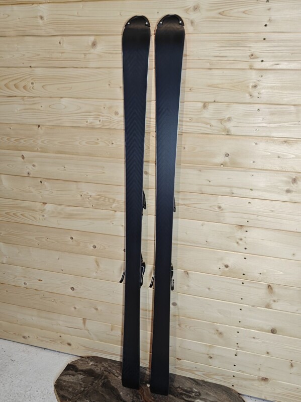 LYŽE VOLKL RACETIGER JR RED 160CM --MODEL 2025--